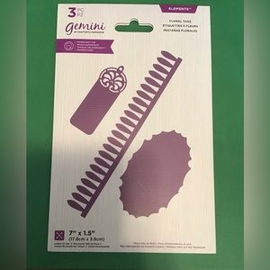 Crafter’s Companion 3 piece die set Floral Tags